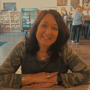 Meet your Posher, Carla